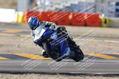 media/Dec-18-2022-SoCal Trackdays (Sun) [[8099a50955]]/Turn 2 (950am)/